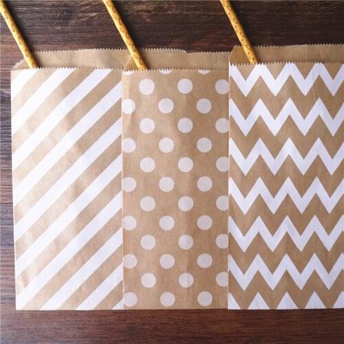 Kraft Handmade Cookie Food Safe Paper Bags Gift Box Gift Bag for Party Favors Favor Bags Packaging Love Is Sweet