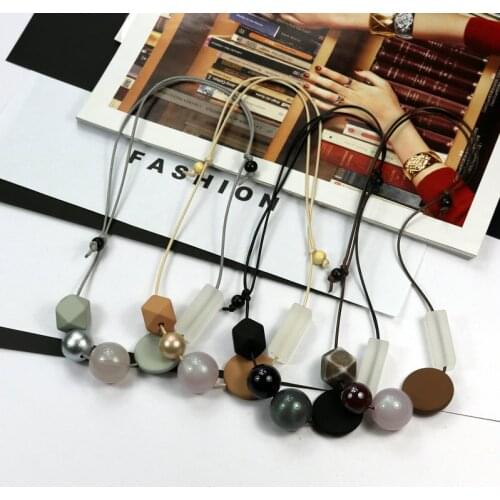 New Women Luminous Big Beads Necklace Geometric Wood Pendant Necklace Vintage Jewelry Long Sweater Rope Chain Accessories