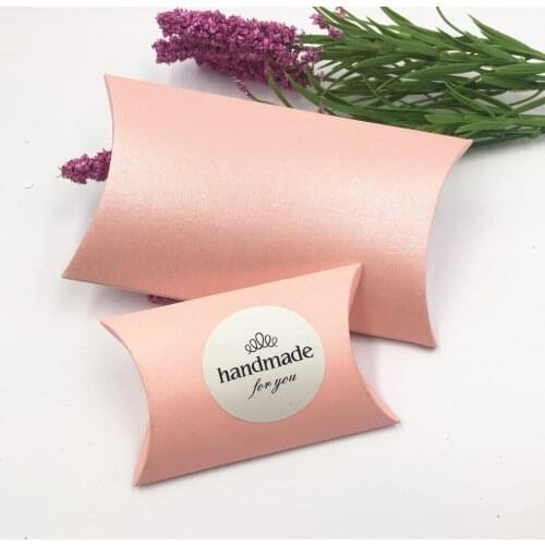 50Pcs/Lot 2 Sizes Romantic Pink Pillow Box Paperboard For Adornment Engagement Souvenir Chocolate Gift Pouch Packing Storage Box