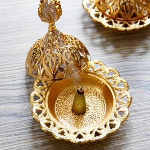 Aromatherapy Oven Censer 9x8cm Gold Beautiful Ceramic Glaze Metal Hollow Out Chinese Gift Yoga Accessories Incense Holder