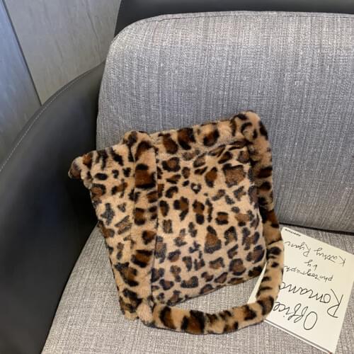 Winter new fashion shoulder bag female leopard female bag large plush winter handbag Messenger bag soft warm fur bag