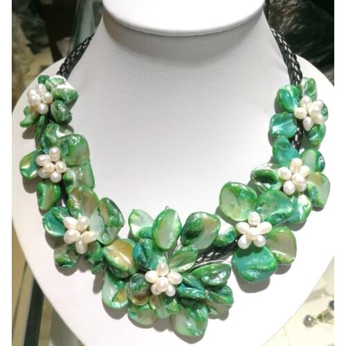 7 green Flowers Classic Jewelry white natural pearl handmade shell pendant Women necklace 45cm 18