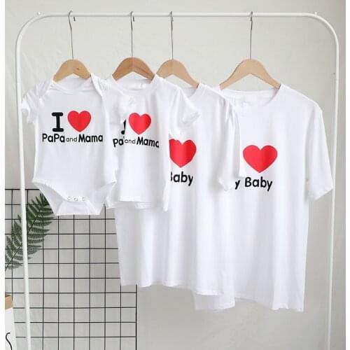 1pc Love Tshirt Family Matching Clothes Look Mother Daughter Dad Son Tshirts Mommy and Me Mom Baby Tee Shirts Family Outfits