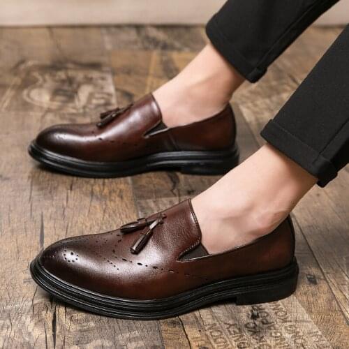 Luxury Trendy 2021Tassel Business Formal Dress Casual Slip on Formal Loafers Men Moccasins Italian Male Driving Shoes Sneaker