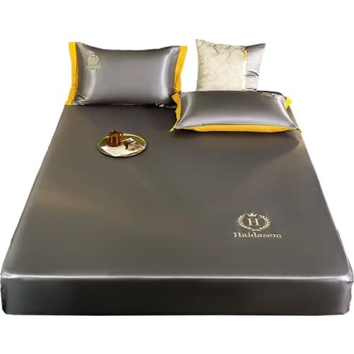 Three-piece Ice Silk Mat Simple Simple Solid Color Folding Soft And Comfortable Light Luxury Fashion Breathable Cool Bed Design