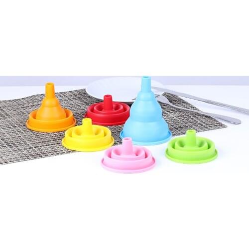 1 pc Kitchen Tool DIY Food-Grade Folding Silicone Funnel Household Liquid Dispensing Mini Funnel Random Color