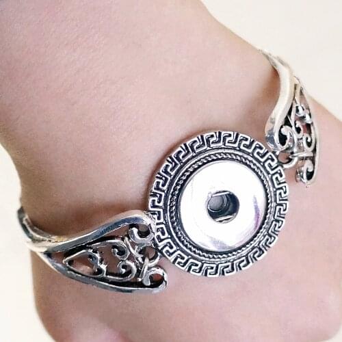 Fashion Charming Hollow pattern snap bracelet bangle Magnet buckle fit 18MM snap buttons jewelry wholesale SG0128