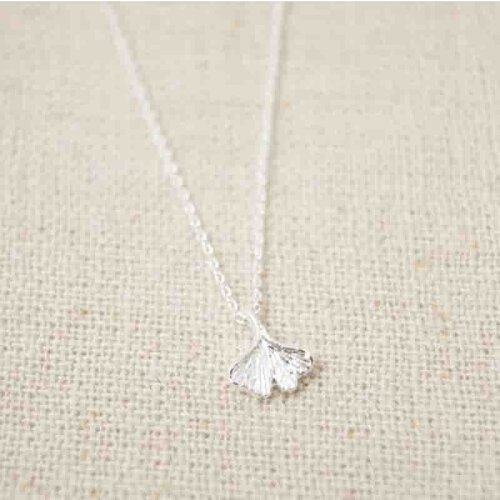 Wholesale 10pcs/lot Of Delicate Ginkgo Leaf Pendant Necklace Gold Silver Rose Gold Color Women Charm Chain Free Shipping