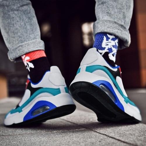 Spring mesh sneaker on sneakers-mens Fashionable white sneakers 2020 para slip sports Breathable hombre for fashion Light men s