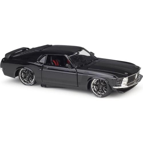 Maisto 1:24 1970 Ford Mustang Boss 302 Sports Car Static Diecast Alloy Model Car For Boys Gifts Toys Original Box Free Shipping