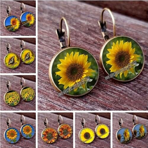 New Arrival Sunflower Women Glass Stud Earring Beautiful Yellow Sun Flower Glass Cabochon Womens Earrings