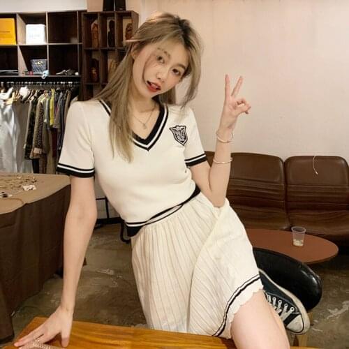 Half-length Skirt Fashion Suit Female Summer New Style College Style Short-sleeved Sweater Net Red Small Two-piece Suit