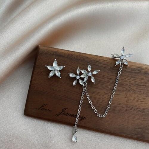 Woman Earring Trend Flowers Long Chain Ear Ring Piercing Pendant Exquisite Female Accessories Punk Rings Women Hanging Earrings