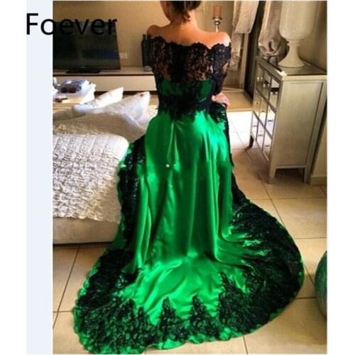 Abendkleider Emerald Green Evening Dress Prom Dress with Black Lace Appliques Long Sleeve Vestidos Largos para Bodas
