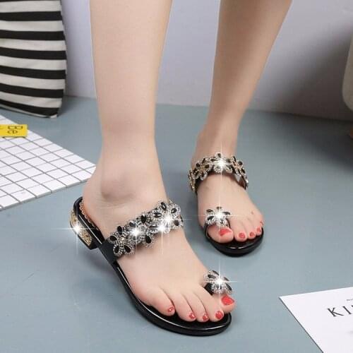 Women Diamond Shoes Flat Toe Clamp Sandals Flat Heel Flip Flops 2020 Daily Flower Shoes