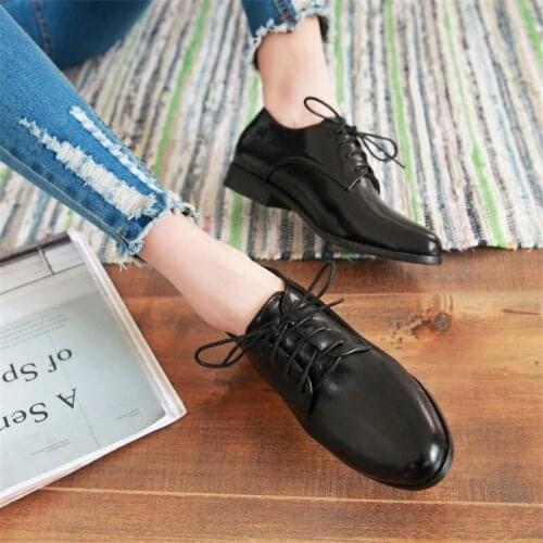 Size 30-50 British Lace Up Casual Student Flat Korean Patent Leather Lady Flat Brogue Shoes Spring Autumn Oxford Shoes For Woman