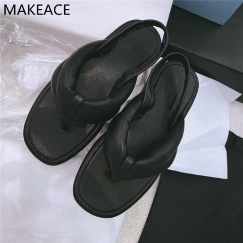 Summer new thick-soled platform flip flops sandals womens leather casual beach shoes all-match mid-heel Roman shoes Black white