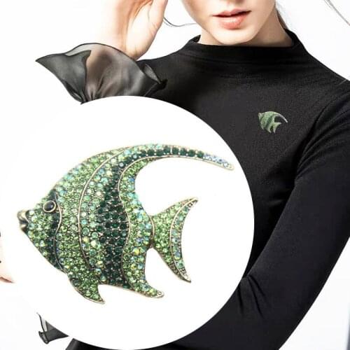 Full diamond tropical goldfish brooch badge pin Exquisite ocean fish corsage mens and womens coats suit brooch accessories