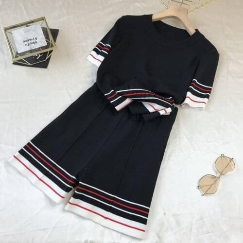 2021 suit female summer new TB classic hit color striped round neck knitted short sleeve + elastic shorts suit female