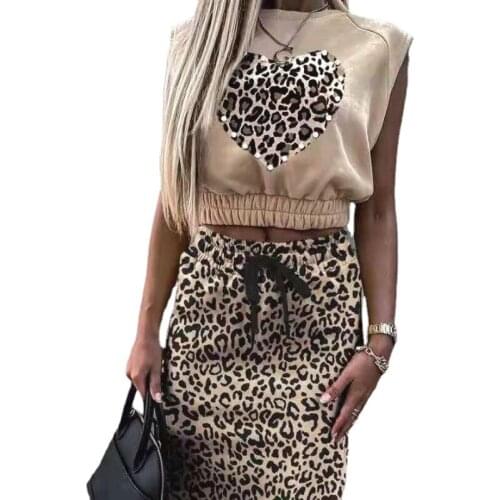 2021 Fashion New Two Piece Leopard Print Womens Round Neck Love Print Jacket + Leopard Print Lace Up Skirt Two Piece Women Suit
