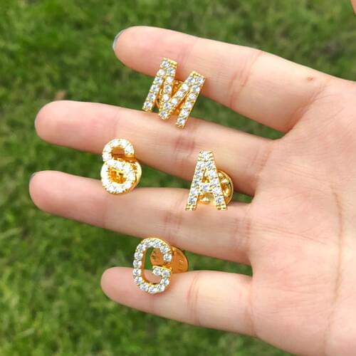 Cute Initial A-Z Letter Brooches for Women Metal Gold Color Plated Rhinestone Brooch Sweater Suit Pins Party Jewelry Accessories