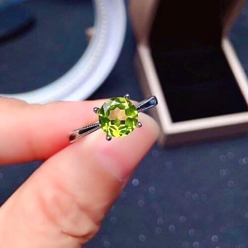 Simple 925 Silver Crystal Ring for Office Woman 1ct 7mm VVS Grade Peridot Ring Brithday Gift for Wife
