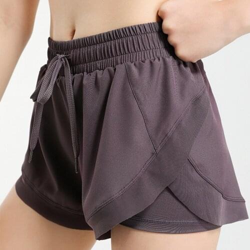 Fitness-Training Summer Female Running Quick Dry Gym Loose Sport Breathable Stretch Slim Fake Two Piece Yoga Shorts Pockets 2028