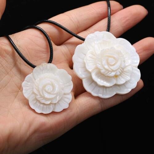 Natural Shell Necklace With Flower-Shaped White Shell Pendant Leather Cord 2MM Charms For Elegant Women Love Romantic Gift