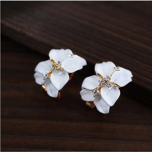 Vivid Leaf Gardenia Flower White & Black Trendy Stud Earrings for Women piercing Jewelry