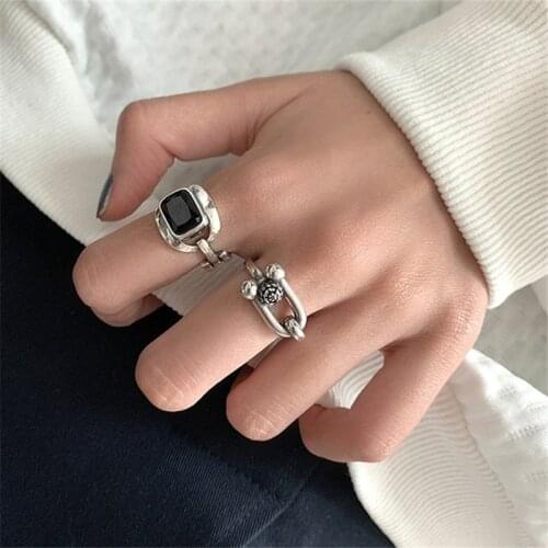 Miuoxion Vintage Chain Clasp Rectangular Ring Fashion Geometric Jewelry For Women Feature Namour Charm Gift All Seasons