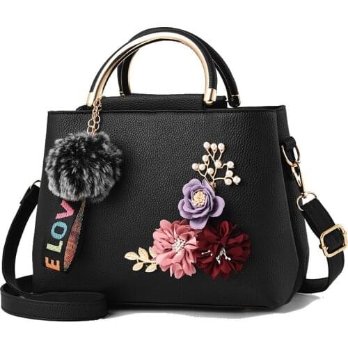 New 2020 Fashion Casual Luxury Design Lady Artificial Flower Shoulder Messenger Bag Trend Wild Natural Soft Leather Handbag