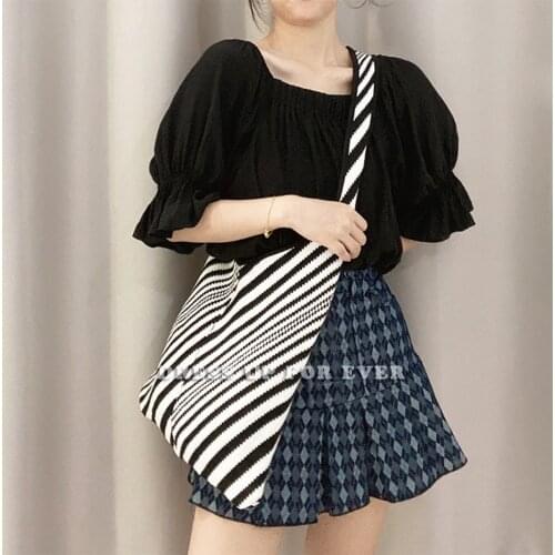 Classic Fashion Womens Black White Diagonal Striped Checkered Knitted Bag Large Capacity Retro Single Shoulder Handbag Tote
