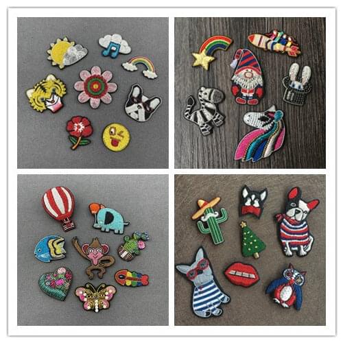 Hand embroidery Fashion smiling face Badge for DIY bag coat shoes brooch Broche