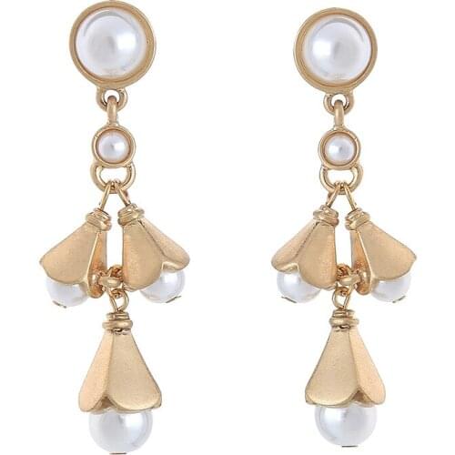Creative pearl flower earrings temperament womens jewelry fashion ear needle trend wild earrings