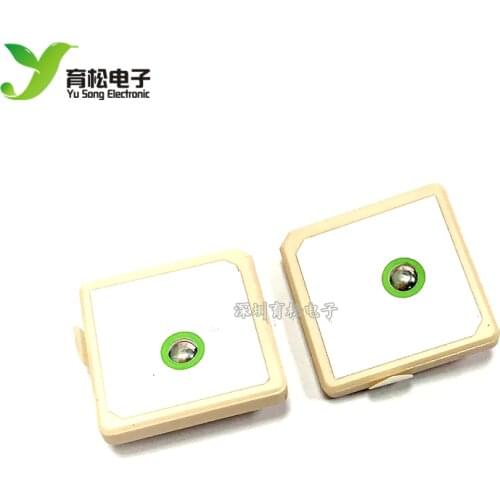 GPS ceramic chip antenna 25*25*4mm/1575RA/passive antenna/1575.42MHZ middle solder pin