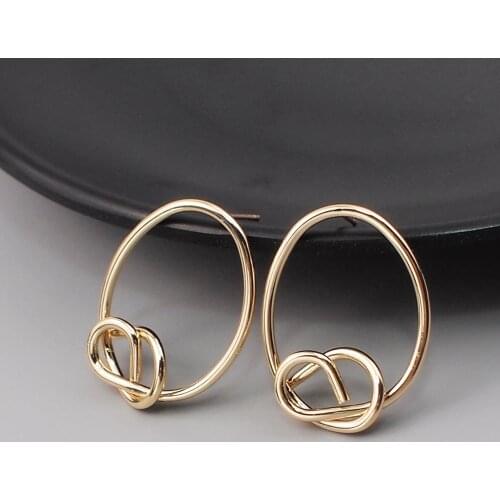 Simple Gold Color Alloy Stud Earrings For Women Twisted Metal Geometric Earrings Jewelry Wholesale 2020 UKMOC