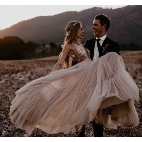 Deep V-Neck Sexy Sleeveless Backless Floor Length Beach Lace Wedding Dress Bride Gown Vestidos De Novia