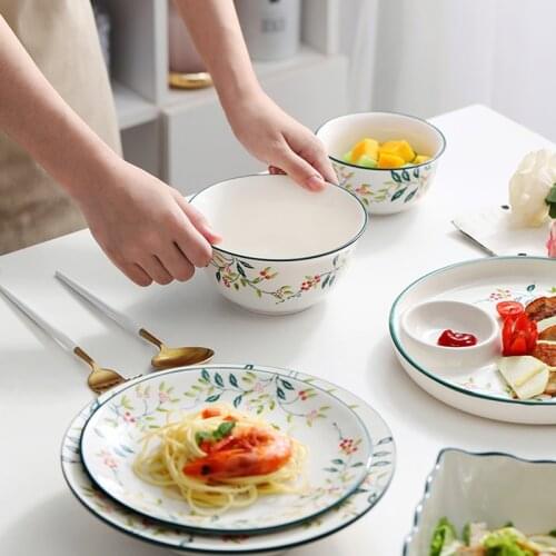 7-Piece Porcelain Ceramic Tableware Dinner Set with Dinner Plate Dessert Plate Cereal Bowl 380ml Mug Service for 4 Cutlery Set