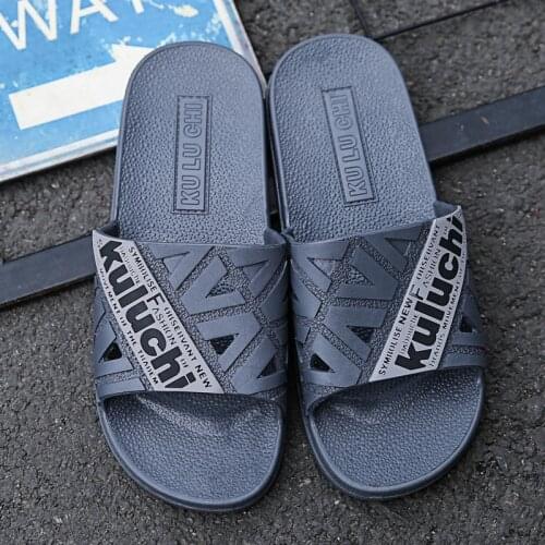 2021 Fashion Gray Indoor Slippers Summer Men Slippers For Home Non Slip Bathroom Slippers For Men Comfortable House Slippers Man