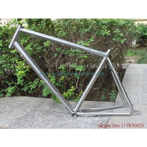 Titanium road bicycle frame with 1-1/8'' head tube and sliding dropouts BSA thread BB shell