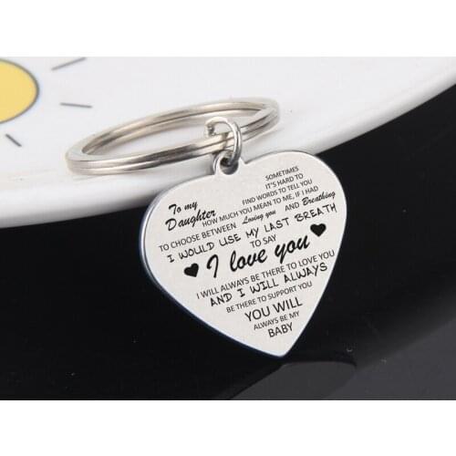 Daughter gives a key jewelry commemorative heart bag charm engraved to my daughter I love you key holder memory