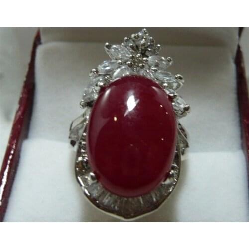 Womens latstes Vogue red jade ring size :7-9