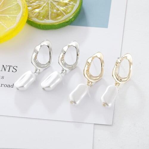 Hot Selling New Fashion Korean Simple Temperament Geometric Irregular Pearl Earrings for Women