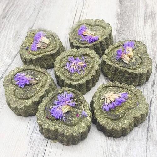 Hamster Chew Toy Small Pets Hamster Grinding Teeth Cake Cookie Animals Rabbit Chinchilla Guniea Pig Molar Chew Play Toy