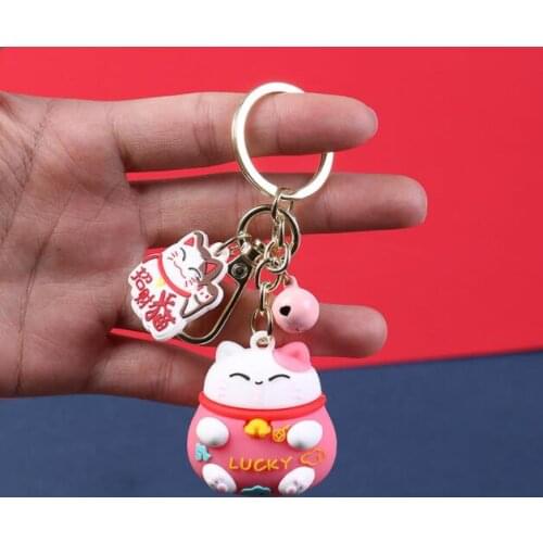 50pcs Fashion Cartoon Lucky Cats Keychains Kids Women Leather Keyring Rich Bag Car Hanging Charms Gift Jewlry Accessories Wholes