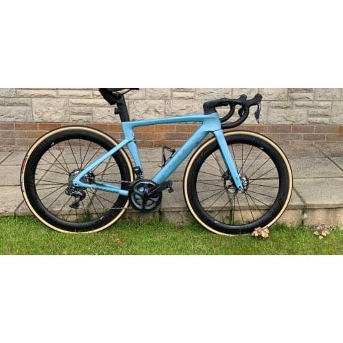 Chinese carbon frame road bicycle frame ultra-light carbon quality full internal wiring compatible with 700C disc brake