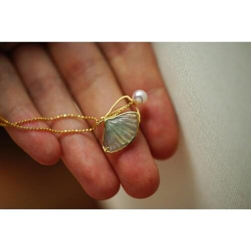 Original new natural high ice chalcedony scallop pendant fresh and elegant charm ladies silver jewelry