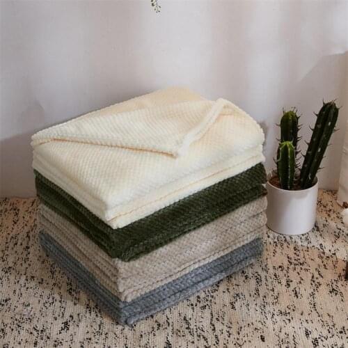 Winter Warm Mesh Pineapple Grid Soft Flannel Bed Sofa Carpet Conditioner Blanket