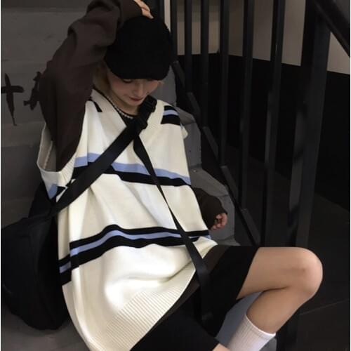 Spring and autumn new style Korean couple retro V-neck knitted sweater vest loose sleeveless waistcoat vest women