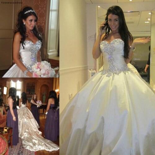 High Quality Wedding Dresses Romantic Ball Gown Sparkly Crystal Beaded Dream Princess Church Bridal Gowns